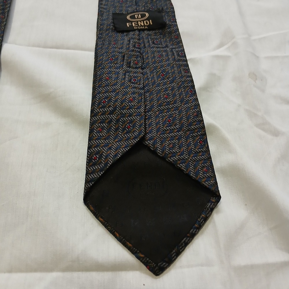Vintage‎ 1990s Fendi Roma Tie 100%Silk Pre-0wned - Picture 2 of 11